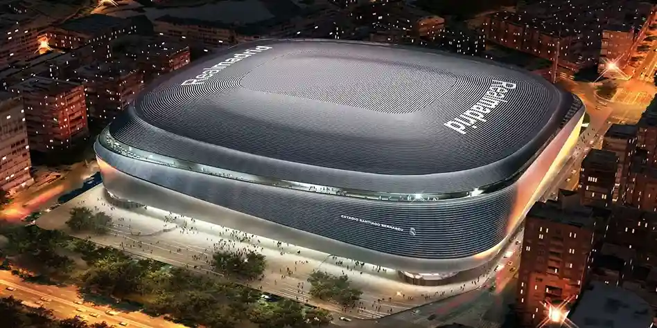 Vista aérea del Santiago Bernabéu durante El Clásico nocturno